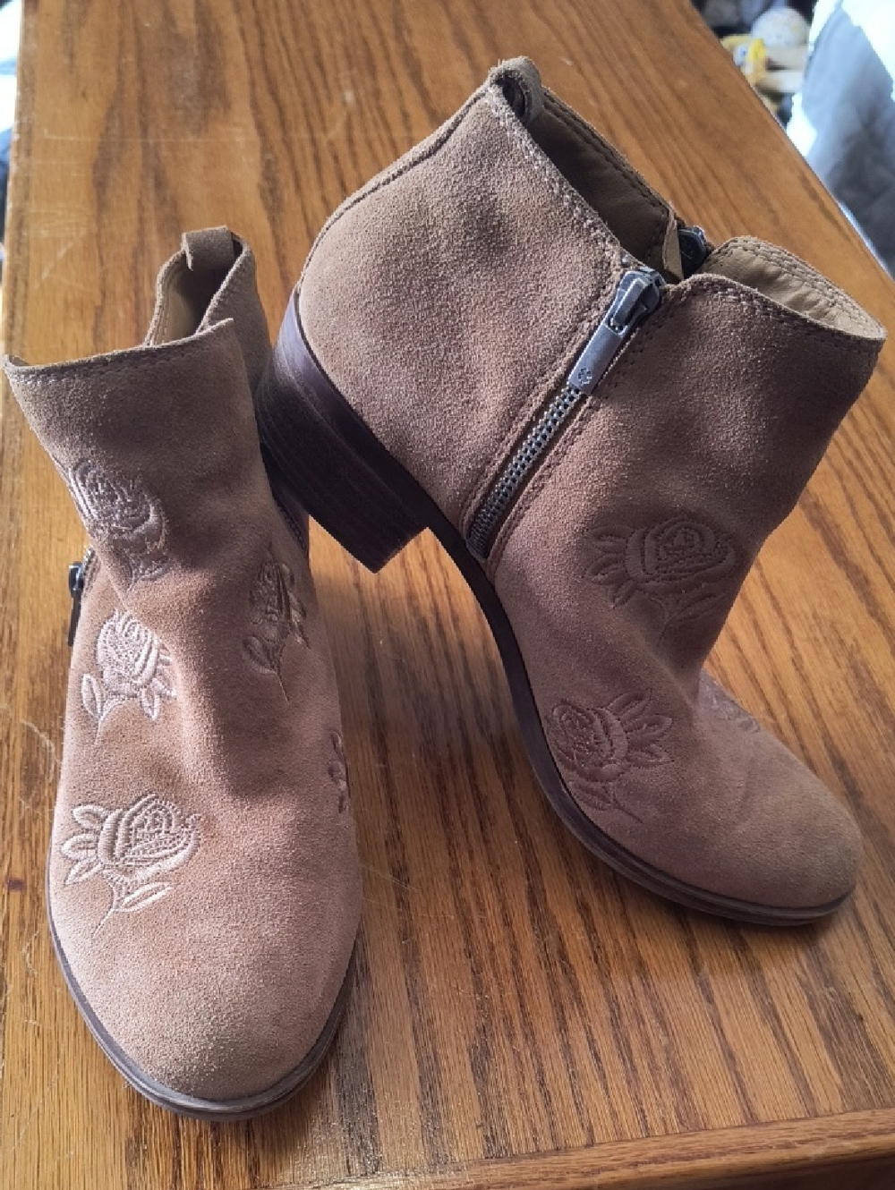 Lucky Brand Suede Rose Embroidered Ankle Booties - Tan Brown 9